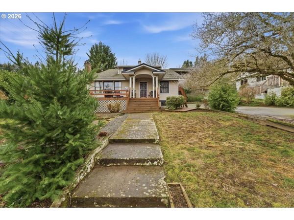 706 W B St., Rainier, OR 97048