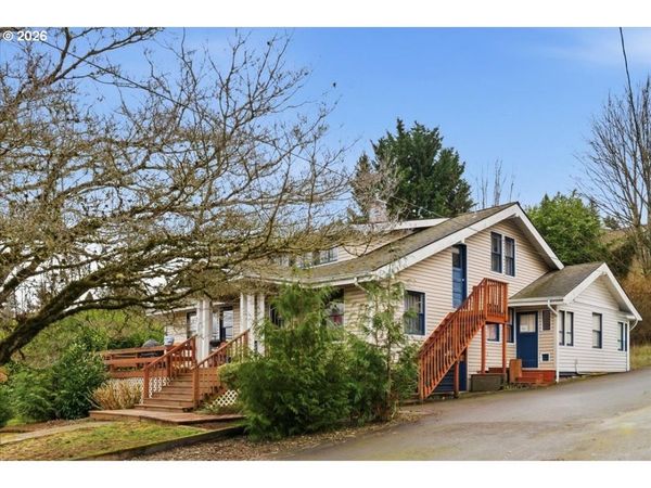 706 W B St., Rainier, OR 97048