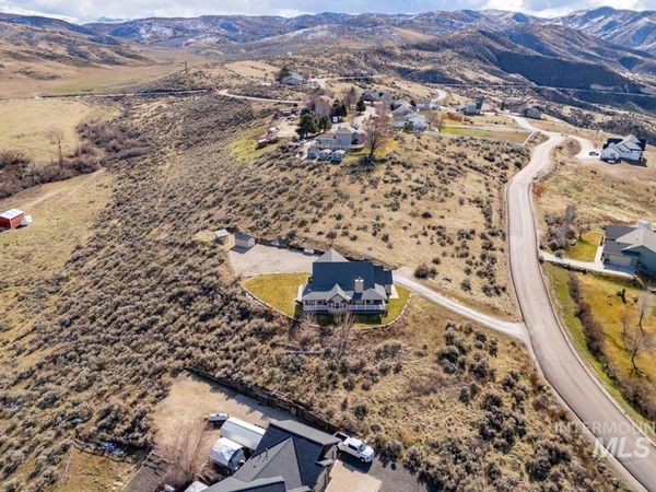 2132 Corral Road, Emmett, ID 83617