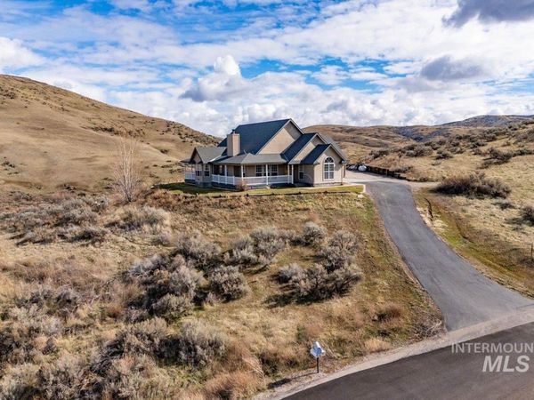 2132 Corral Road, Emmett, ID 83617