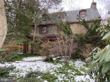 737 POLO ROAD, Unit APARTMENT, BRYN MAWR, PA 19010