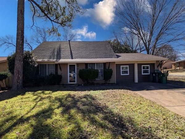 1200 Rebecca Lane, Arlington, TX 76014