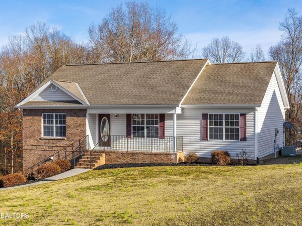 208 SE Whispering Hills Drive, Cleveland, TN 37323