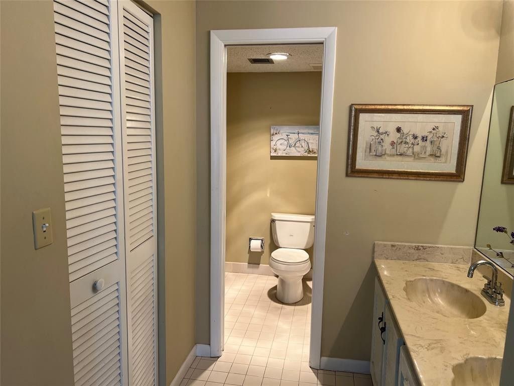 445 SE 21st Avenue, Unit 201, Deerfield Beach, FL 33441 Photo