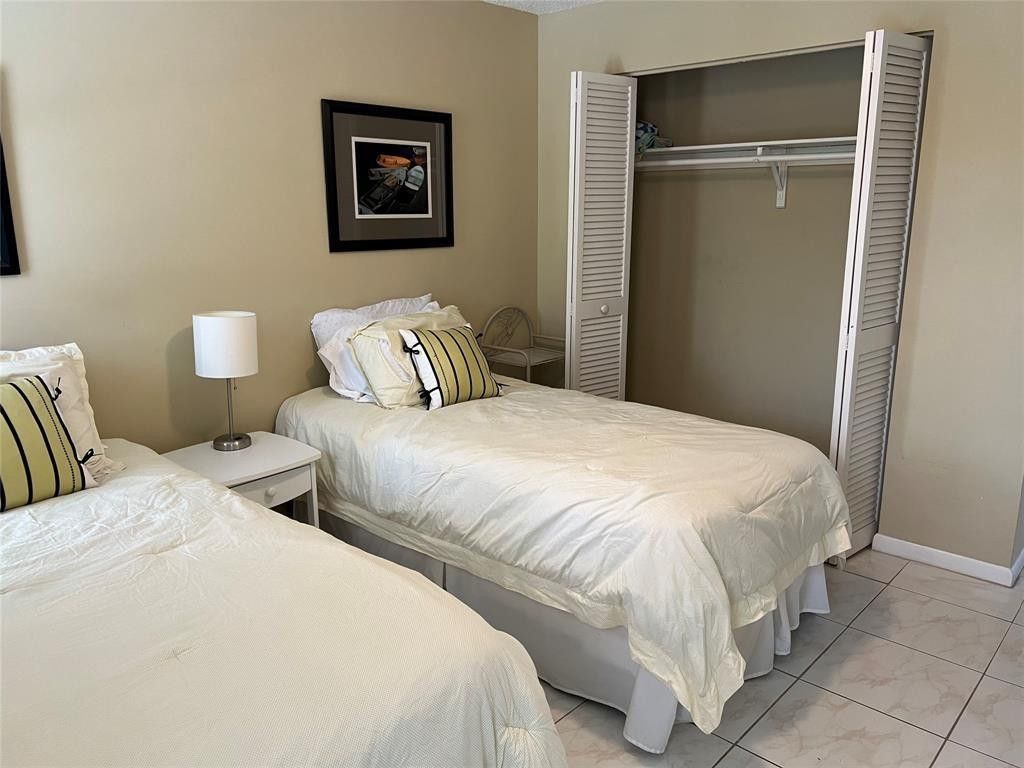 445 SE 21st Avenue, Unit 201, Deerfield Beach, FL 33441 Photo