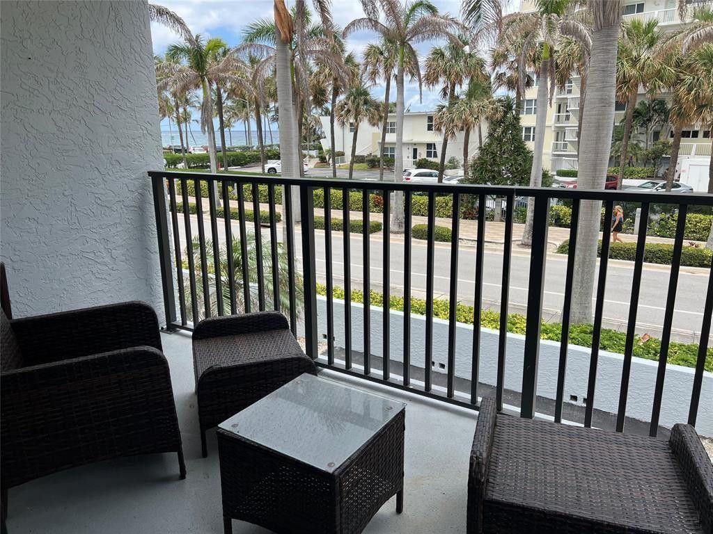 445 SE 21st Avenue, Unit 201, Deerfield Beach, FL 33441 Photo