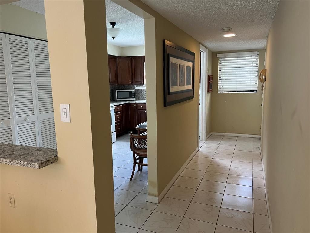 445 SE 21st Avenue, Unit 201, Deerfield Beach, FL 33441 Photo