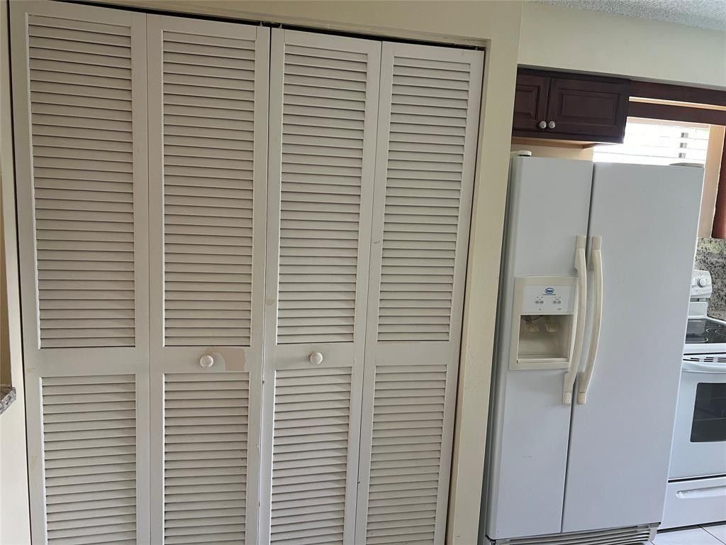 445 SE 21st Avenue, Unit 201, Deerfield Beach, FL 33441 Photo