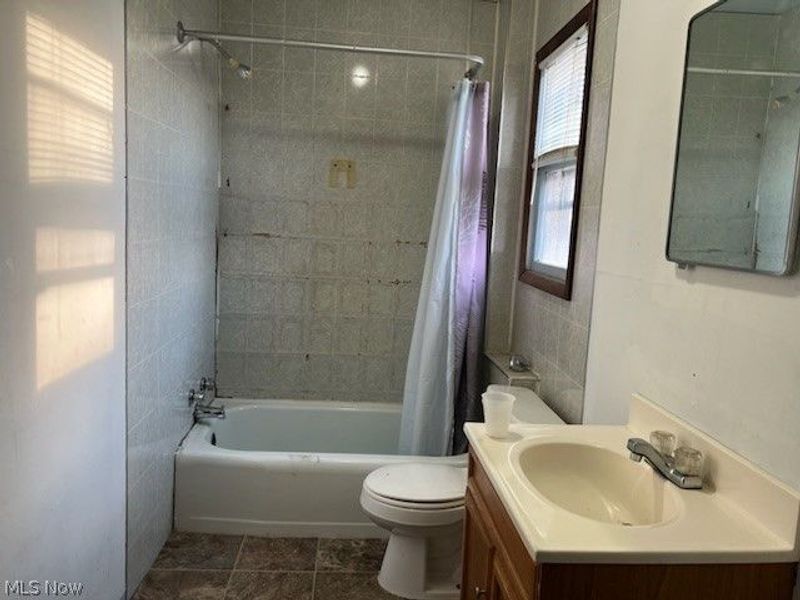 202 Walton Avenue, Barnesville, OH 43713 Photo 27