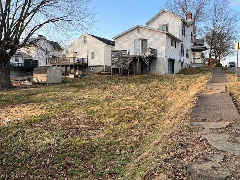 202 Walton Avenue, Barnesville, OH 43713 Photo 8