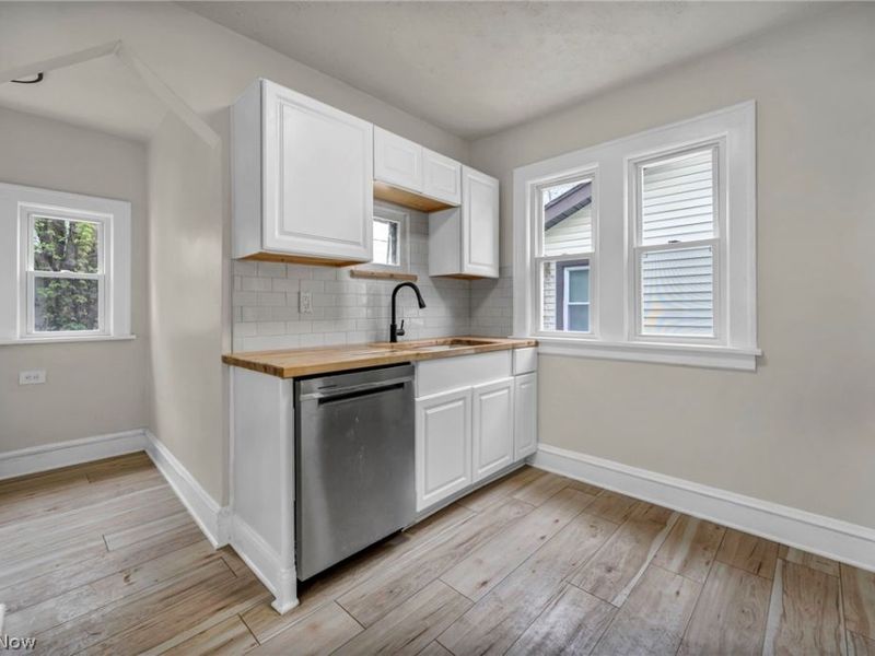 1703 Crestline Avenue, Cleveland, OH 44109 Photo 10