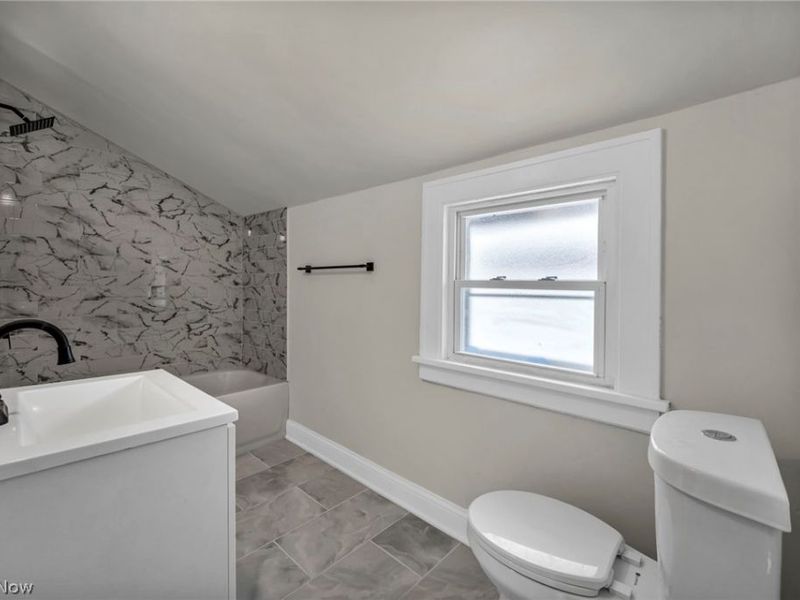 1703 Crestline Avenue, Cleveland, OH 44109 Photo 14