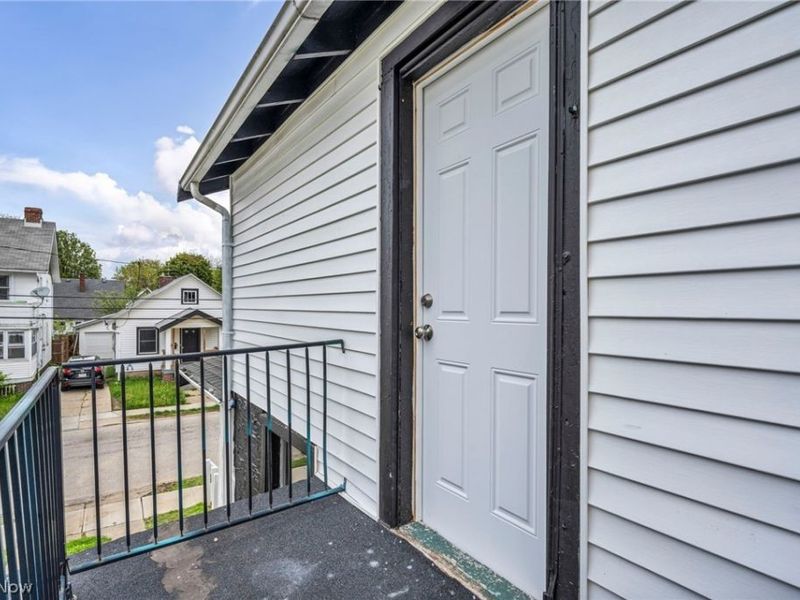 1703 Crestline Avenue, Cleveland, OH 44109 Photo 17