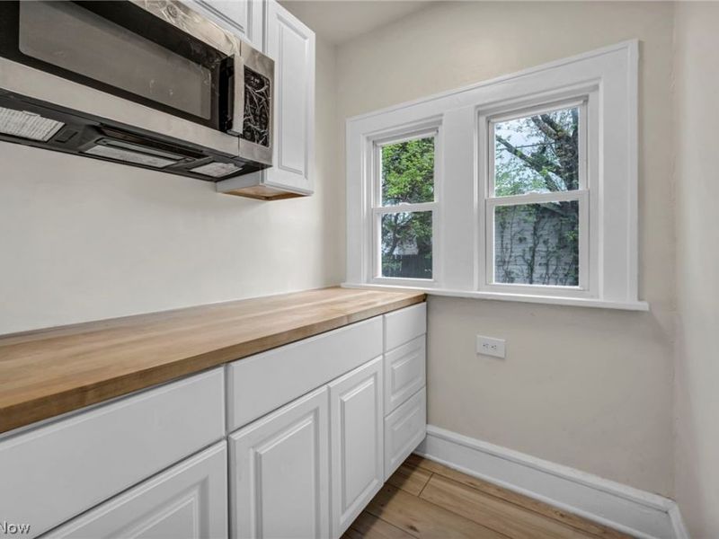 1703 Crestline Avenue, Cleveland, OH 44109 Photo 7