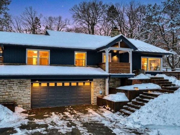 11521 Park Ridge Drive W, Minnetonka, MN 55305