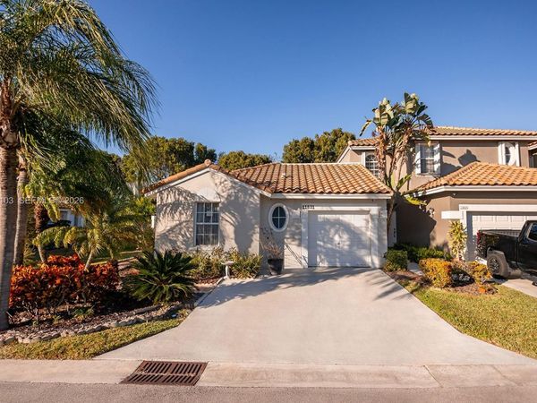 11831 NW 57th St, Coral Springs, FL 33076