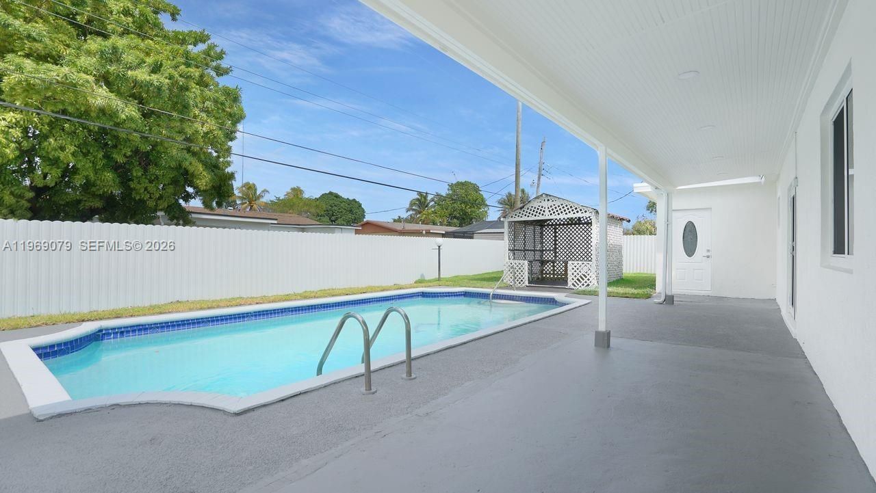 105 NE 213th St , Miami Gardens, FL 33179 Photo