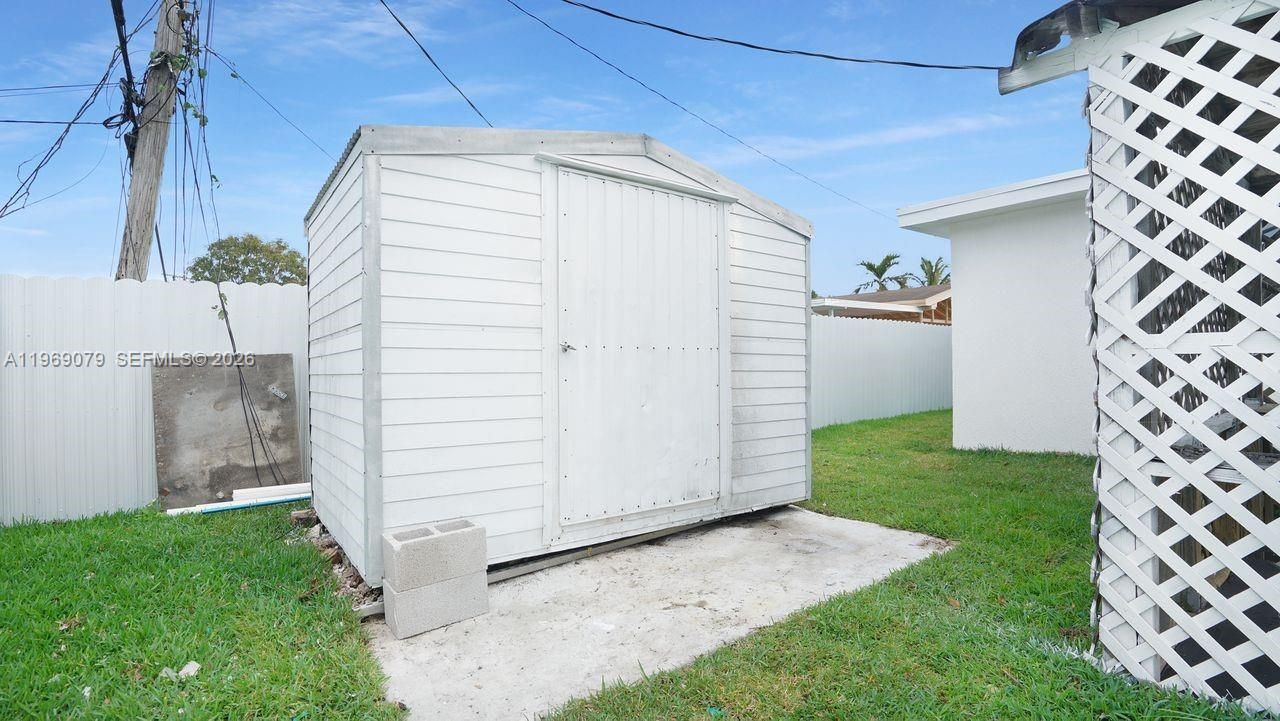 105 NE 213th St , Miami Gardens, FL 33179 Photo