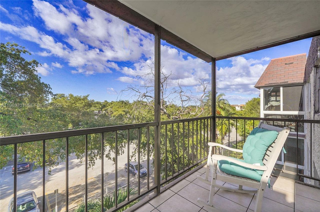 1681 NW 70th Ave , Unit 418, Plantation, FL 33313 Photo