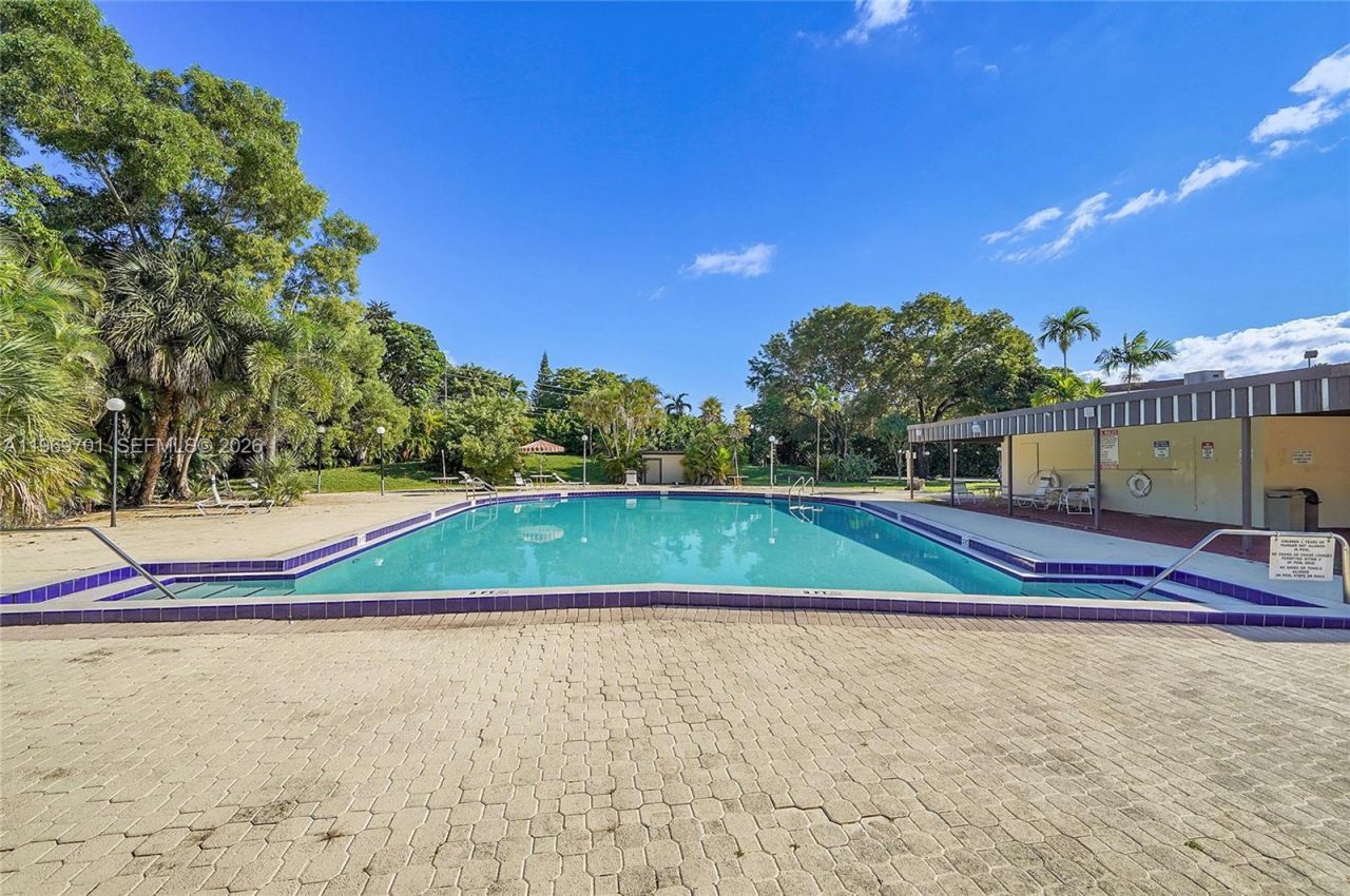 1681 NW 70th Ave , Unit 418, Plantation, FL 33313 Photo