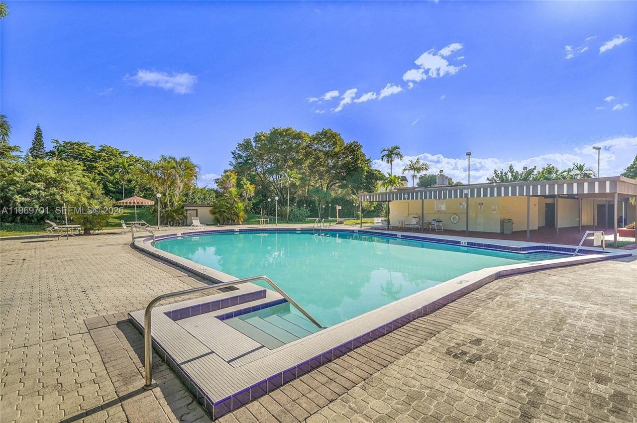 1681 NW 70th Ave , Unit 418, Plantation, FL 33313 Photo