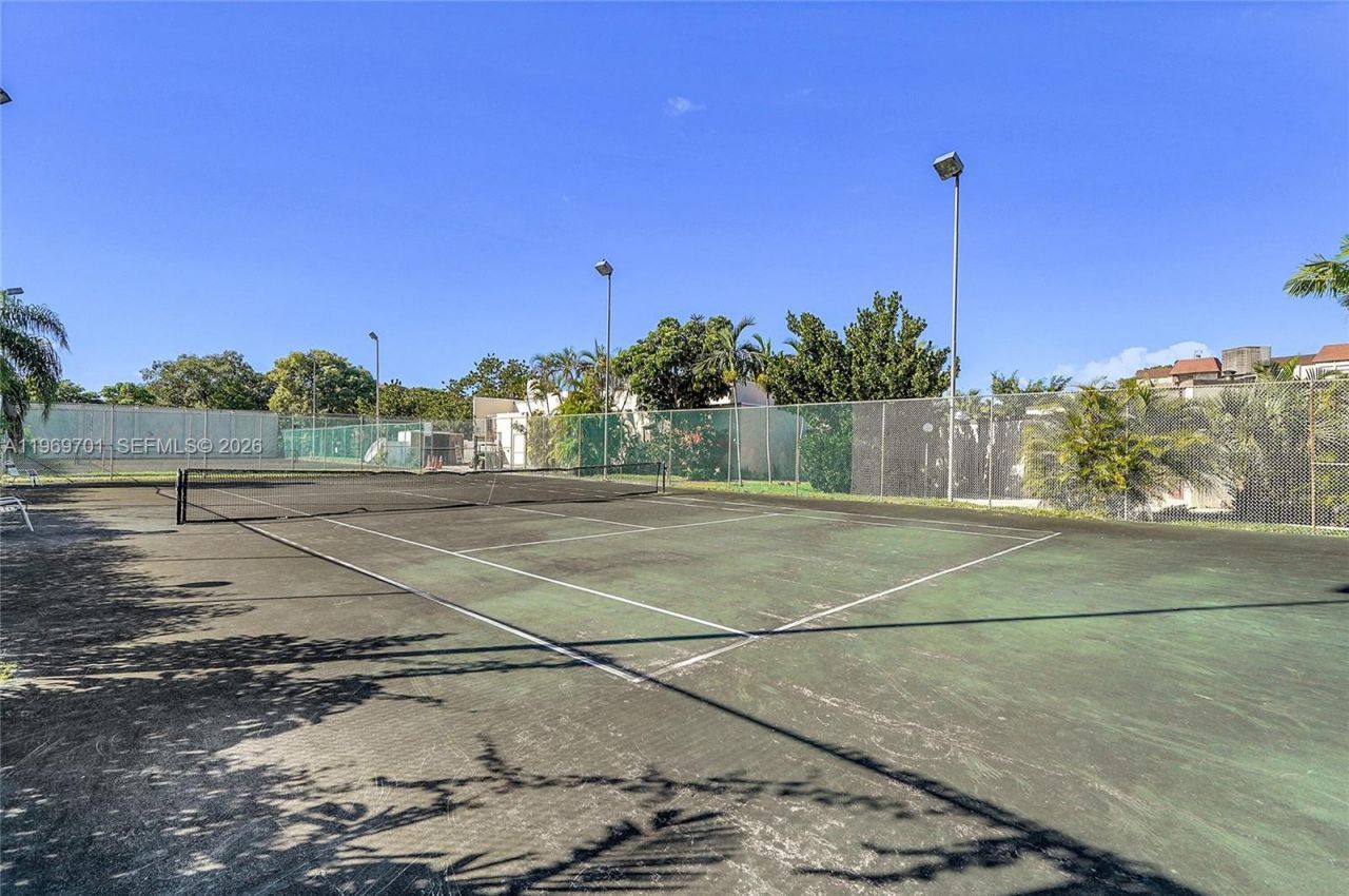 1681 NW 70th Ave , Unit 418, Plantation, FL 33313 Photo