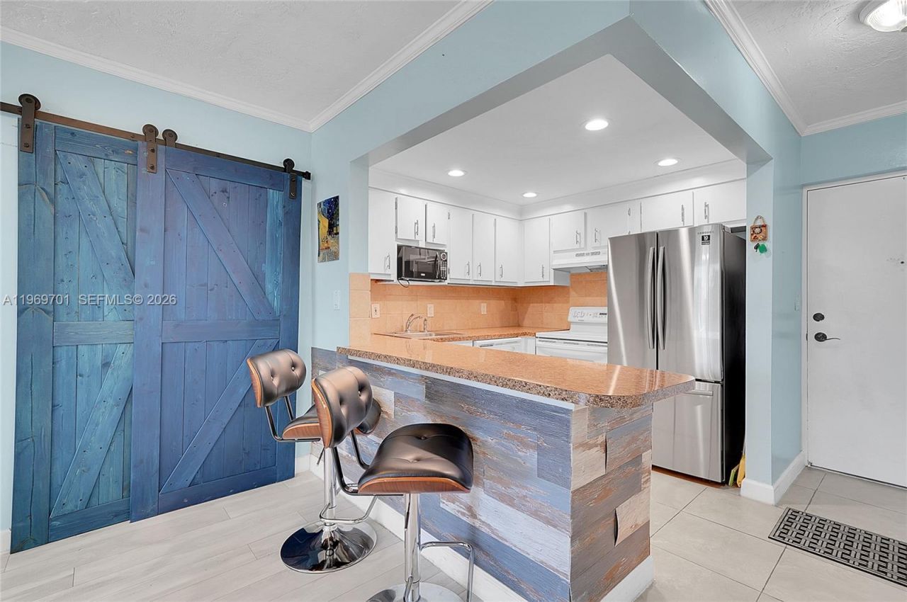 1681 NW 70th Ave , Unit 418, Plantation, FL 33313 Photo