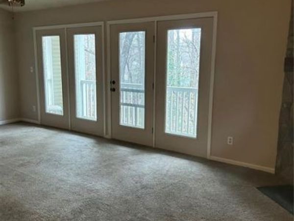 2330 Vandalia Road, Unit L, Greensboro, NC 27407