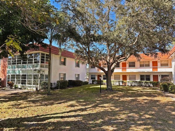 2600 SE Ocean Boulevard, Unit D-9, Stuart, FL 34996