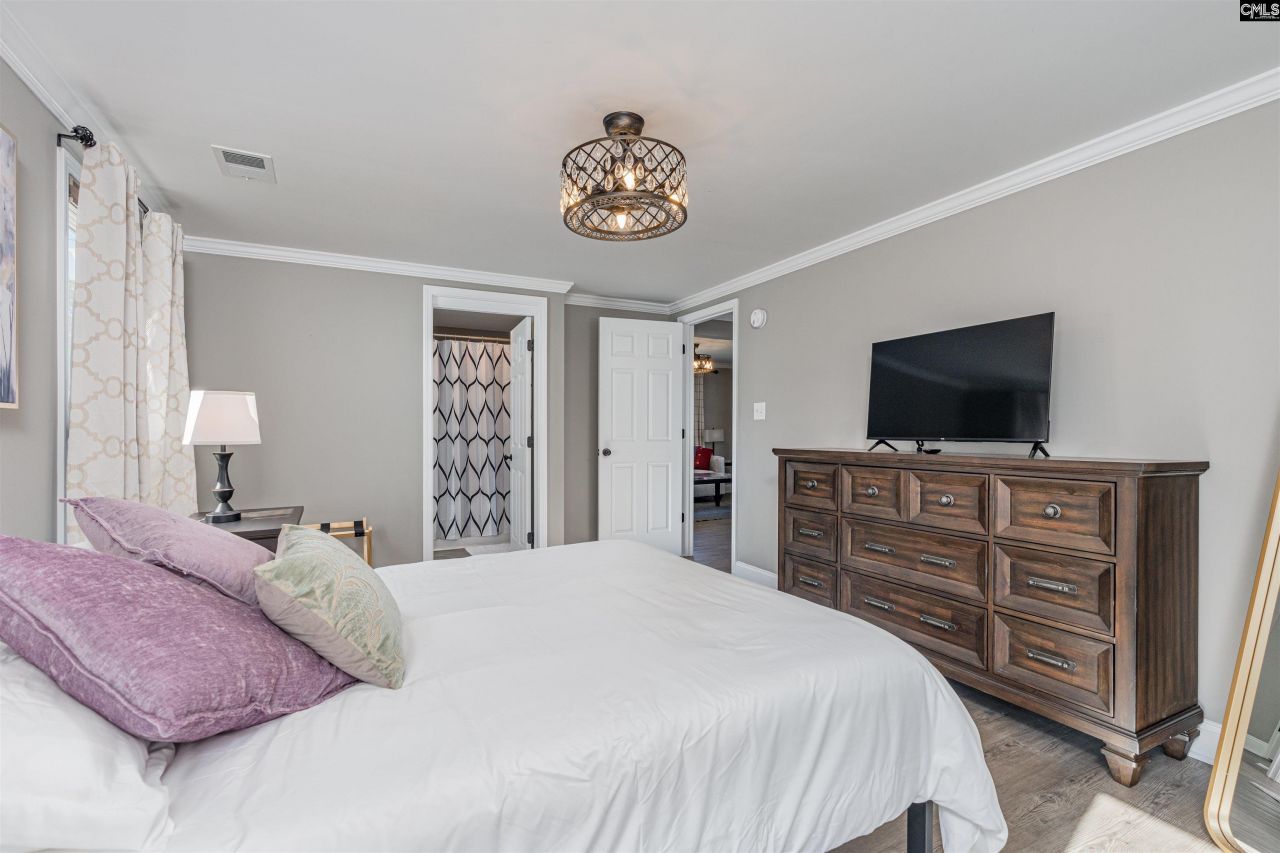 1818 Hallman Street  Photo 11