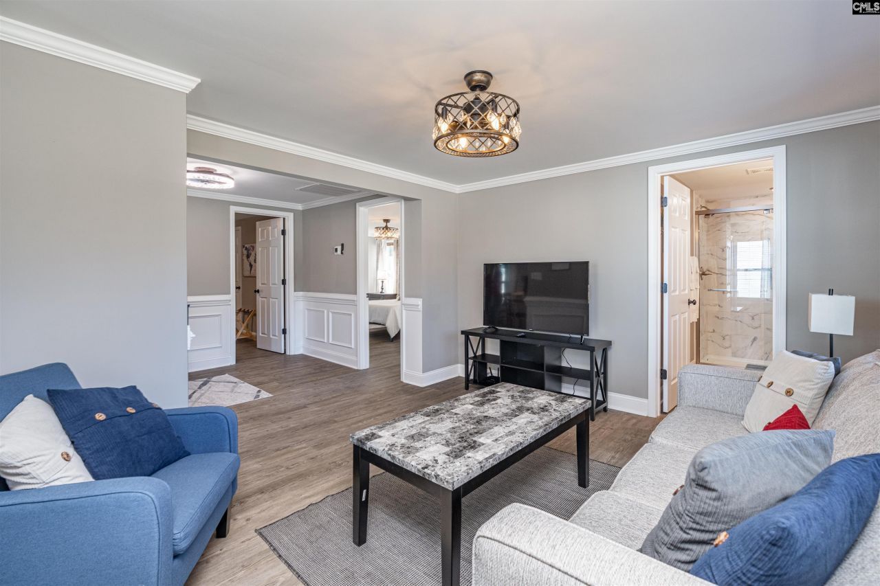 1818 Hallman Street  Photo 5