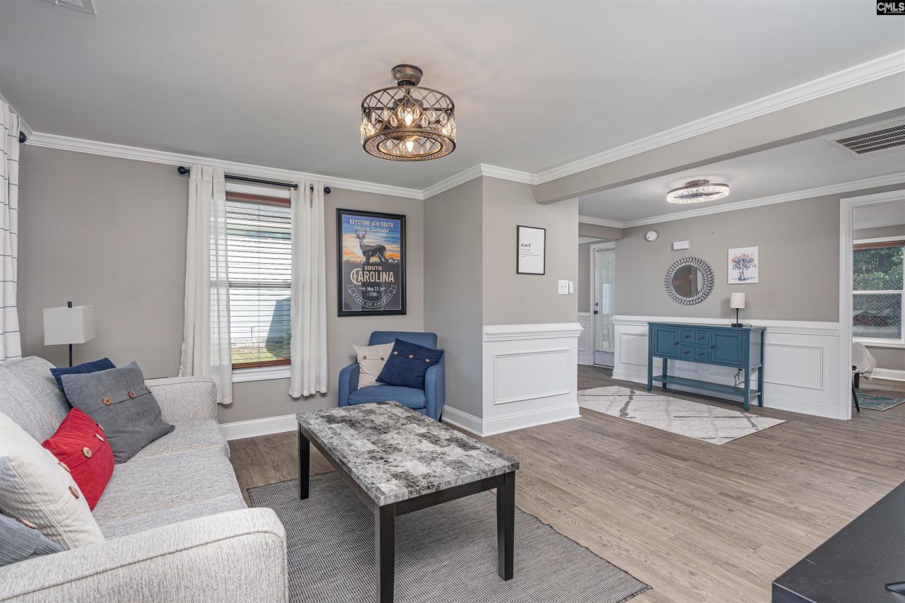 1818 Hallman Street  Photo 6