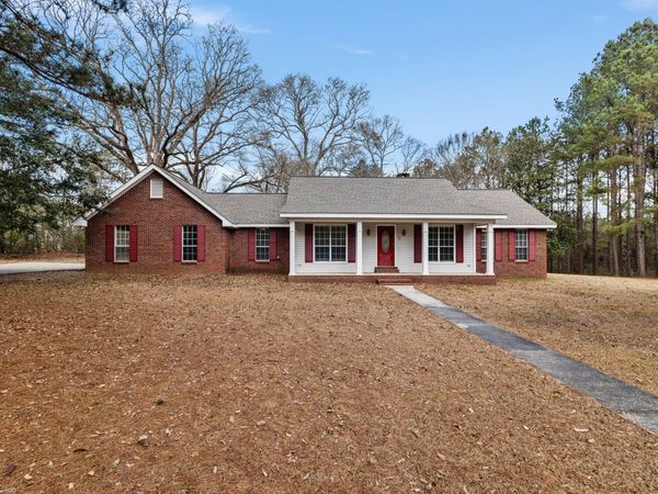 42 Asa Miley Rd., Hattiesburg, MS 39401