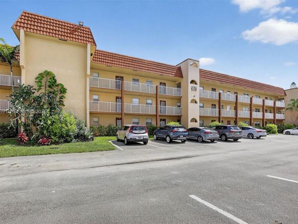 8951 Sunrise Lakes Blvd , Unit 105, Sunrise, FL 33322