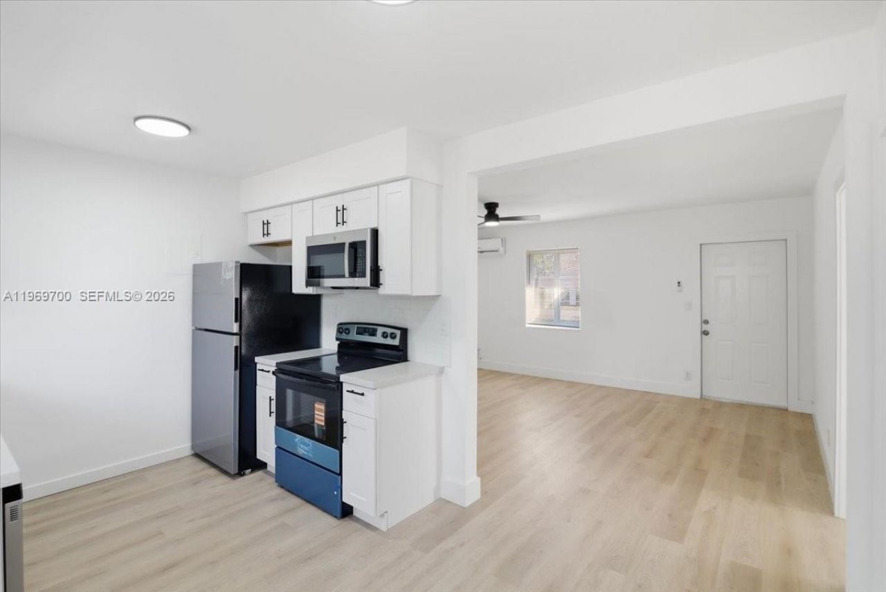 931 Chateau Park Dr , Fort Lauderdale, FL 33311 Photo