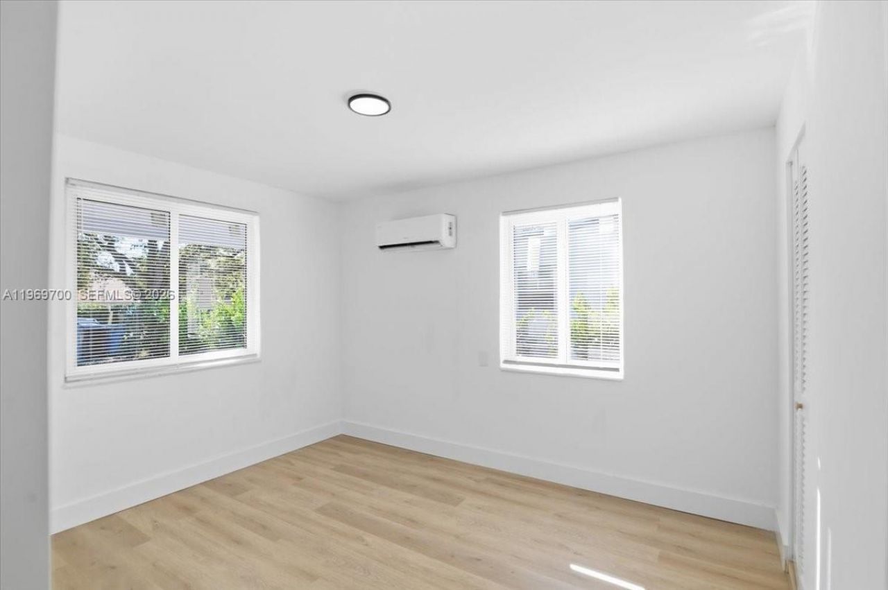 931 Chateau Park Dr , Fort Lauderdale, FL 33311 Photo