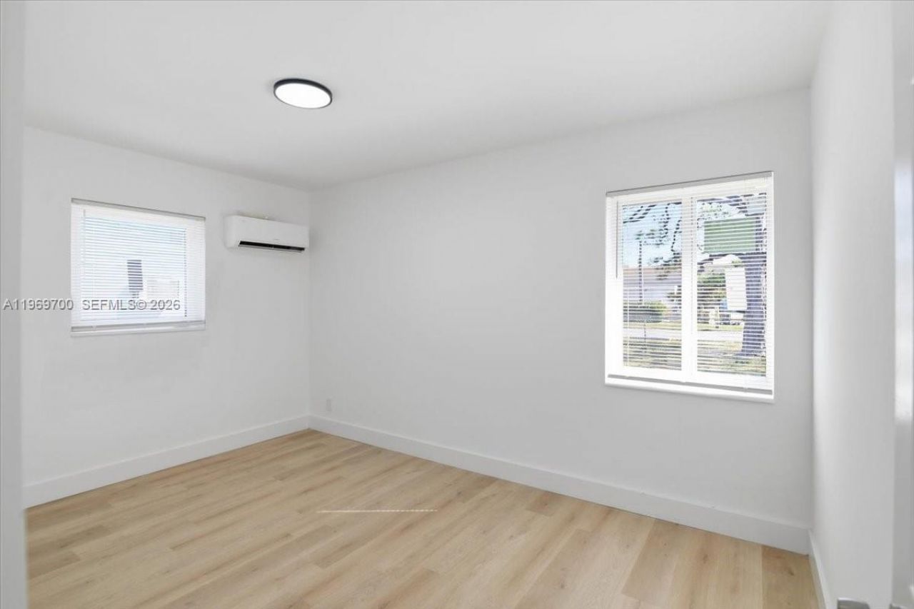 931 Chateau Park Dr , Fort Lauderdale, FL 33311 Photo