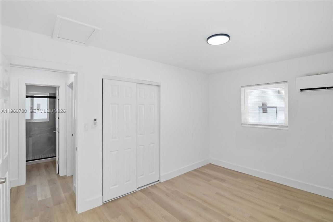 931 Chateau Park Dr , Fort Lauderdale, FL 33311 Photo