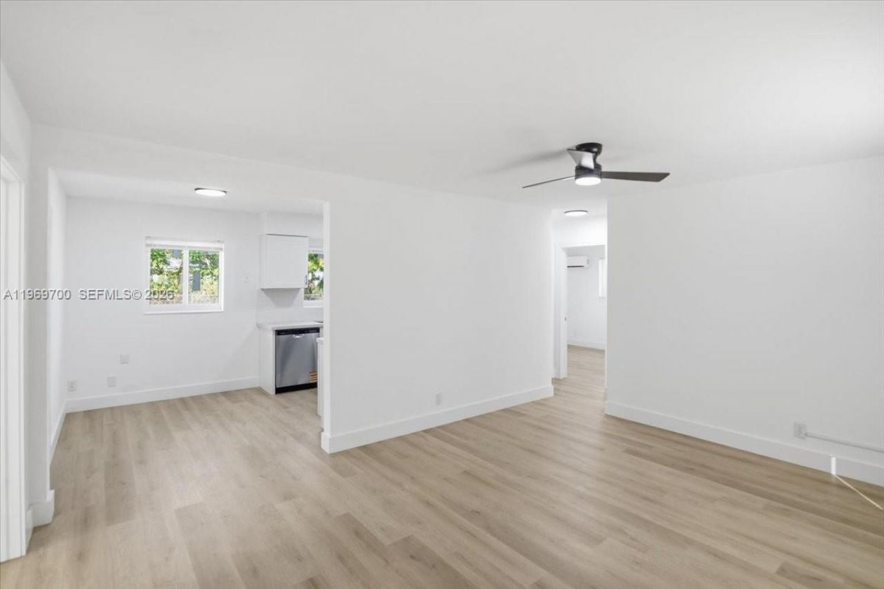 931 Chateau Park Dr , Fort Lauderdale, FL 33311 Photo