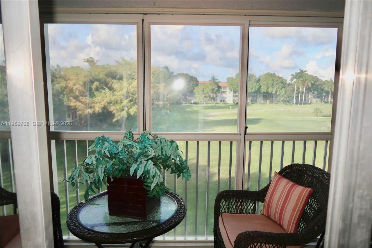 701 SW 128th Ave, Unit 401F, Pembroke Pines, FL 33027 Photo