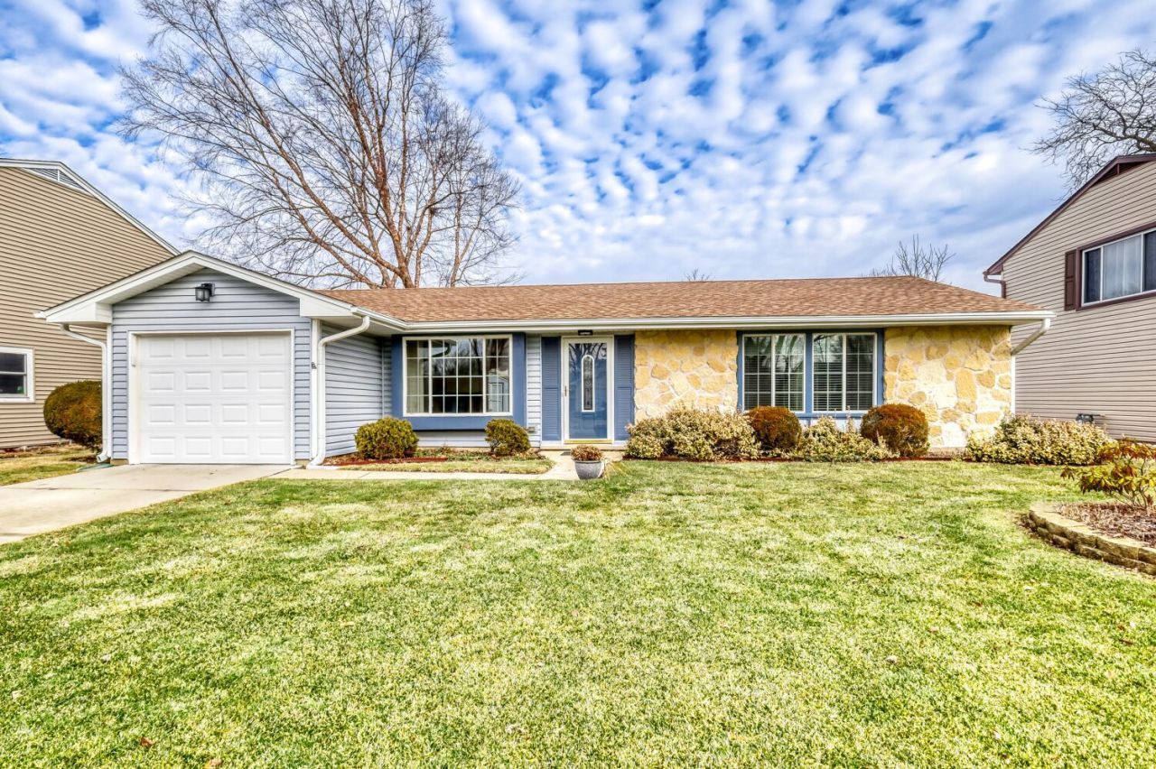 1154 Pegwood Drive, Elgin, IL 60120 Main Photo