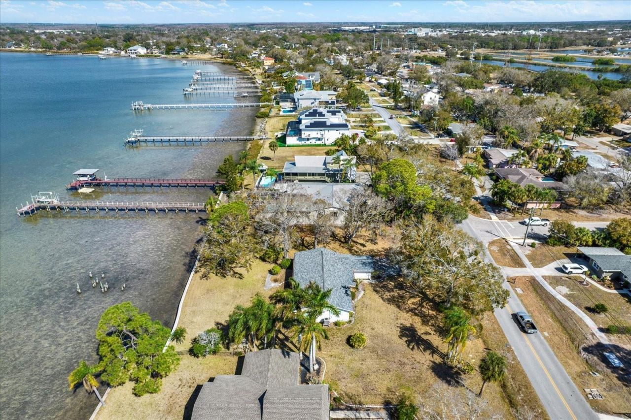 400 Shore Drive E, Oldsmar, FL 34677 Photo