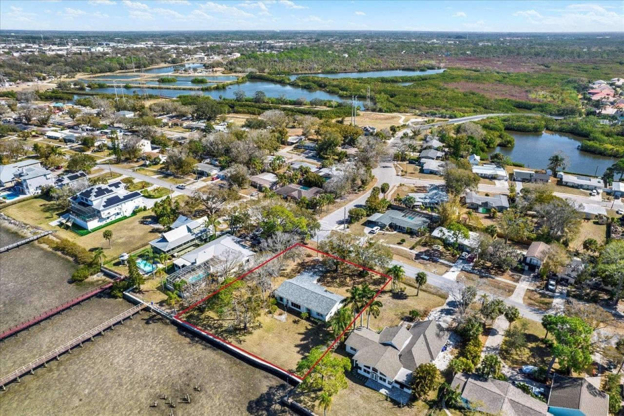 400 Shore Drive E, Oldsmar, FL 34677 Photo