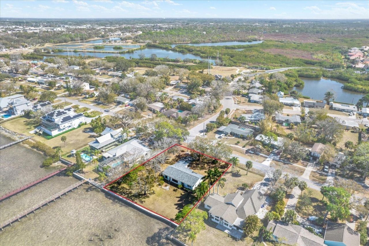 400 Shore Drive E, Oldsmar, FL 34677 Photo