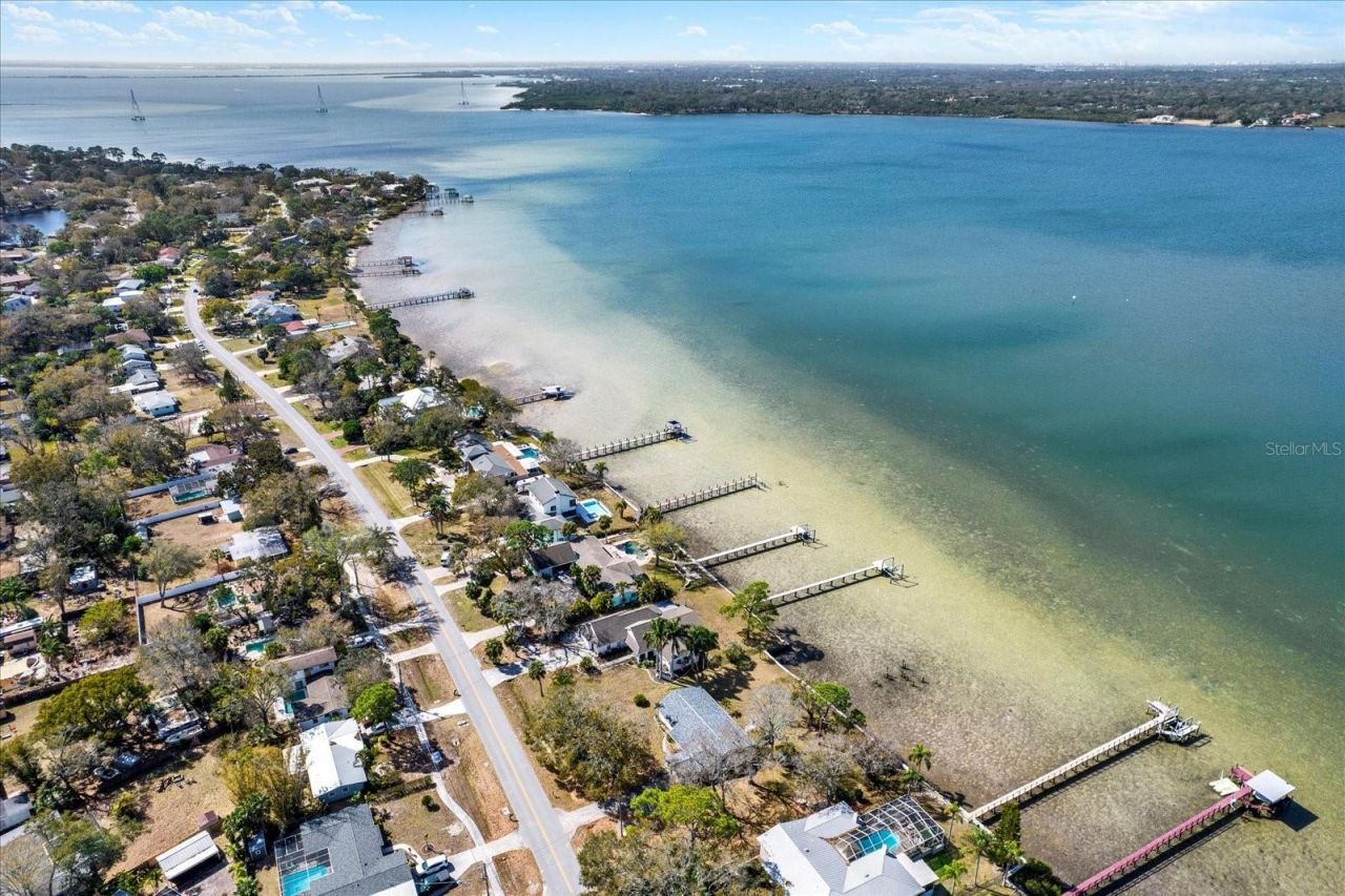 400 Shore Drive E, Oldsmar, FL 34677 Photo