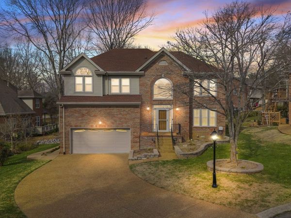 5424 Mainsail Dr , Hermitage, TN 37076