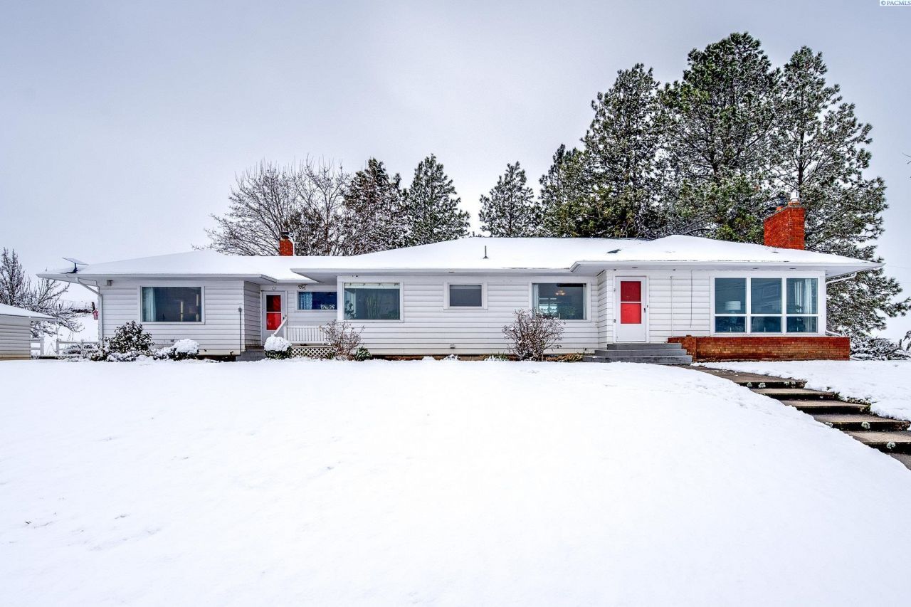 6451 Thorn Creek Rd, Thornton, WA 99176 Main Photo