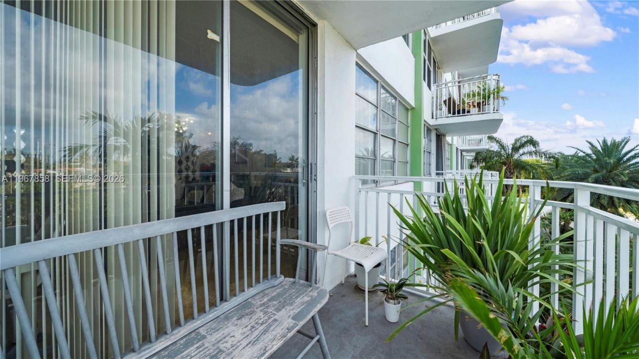 2150 Sans Souci Blvd , Unit B306, North Miami, FL 33181 Photo