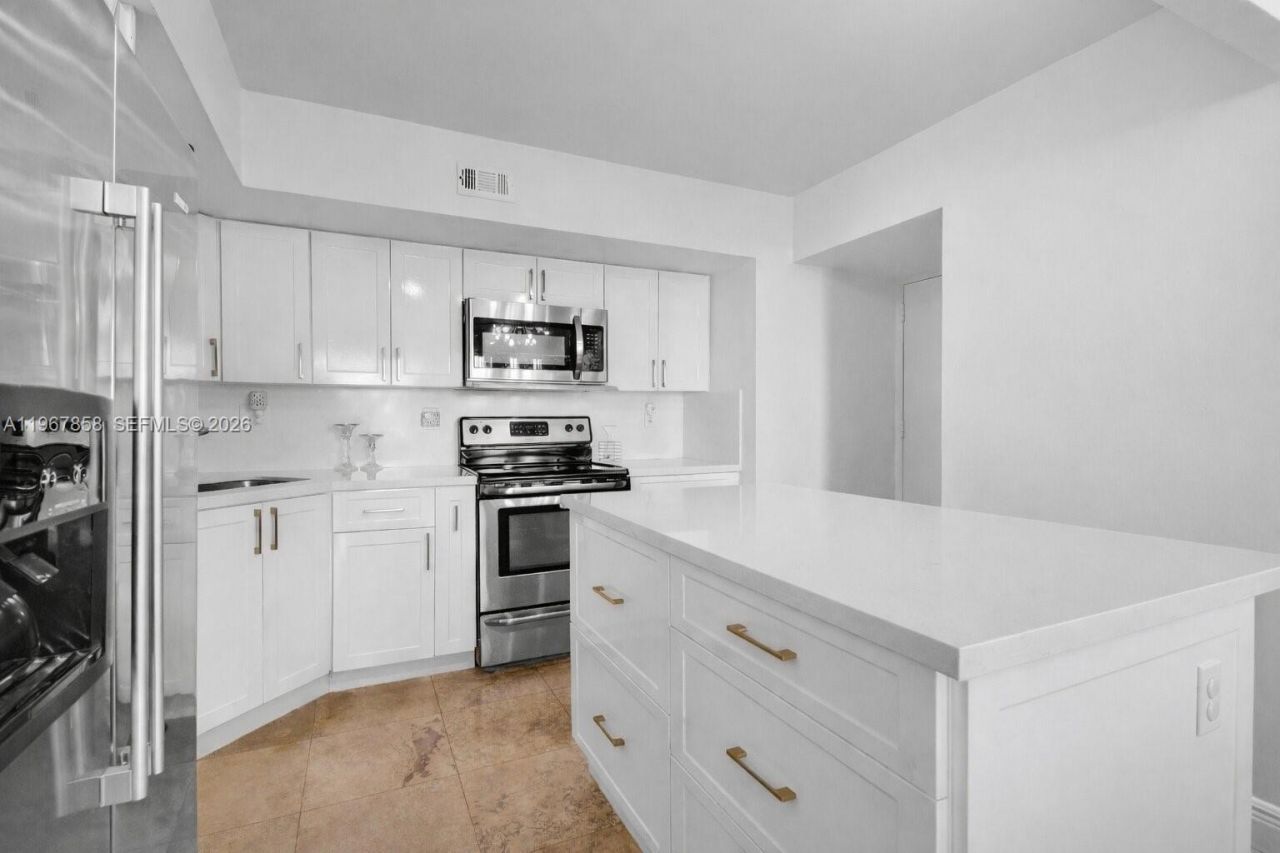 2150 Sans Souci Blvd , Unit B306, North Miami, FL 33181 Photo