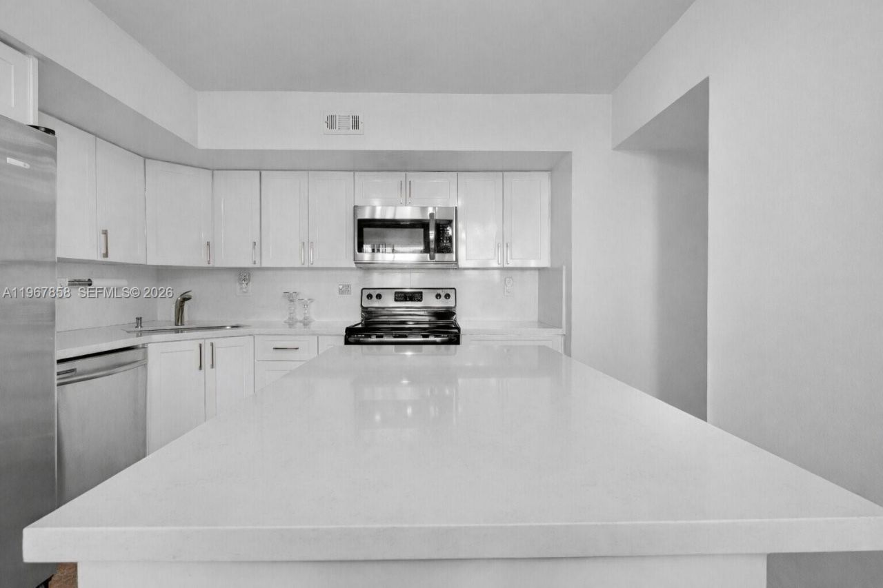 2150 Sans Souci Blvd , Unit B306, North Miami, FL 33181 Photo